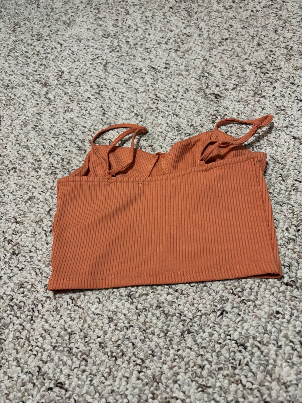 Essentials Ribbed Rust Orange Crop Tank - Picture 3 of 4